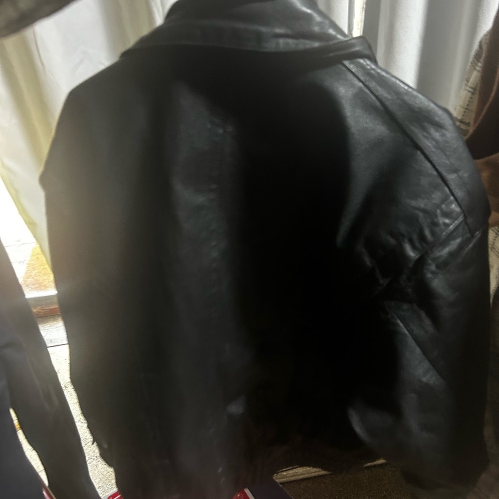Leather coat - Picture 2 of 3